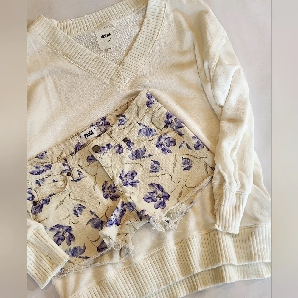 New! || PAIGE || cut off shorts, Size 26, Lavender Floral, Denim